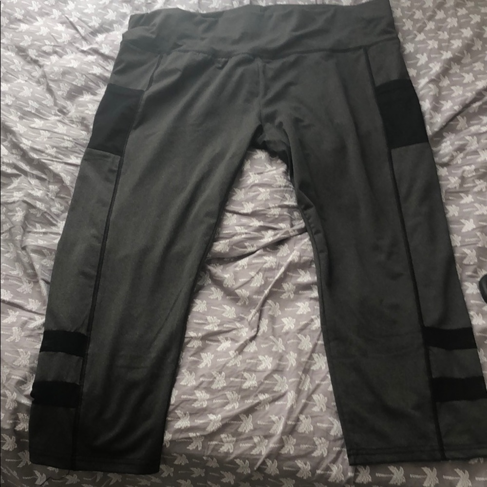 Leggings with pockets
